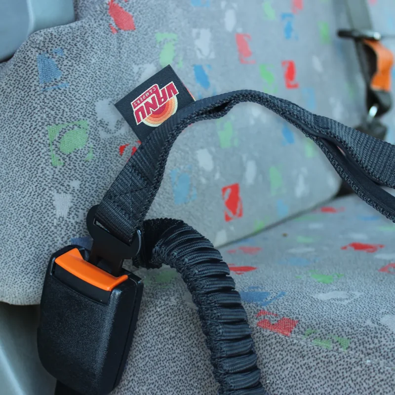 2-in-1 Dog leash with seat belt clip - Image 15